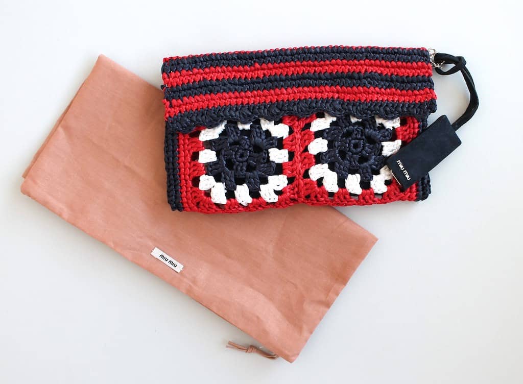 SUMMER GAME: Gewinne diese Miu Miu Clutch