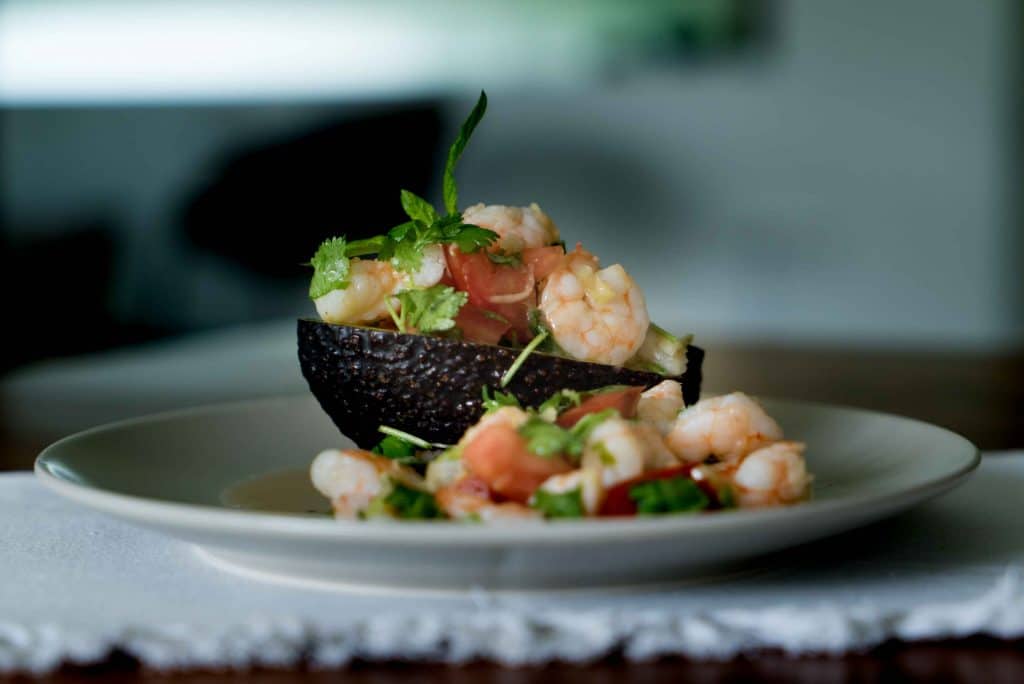 avocado shrimps salat